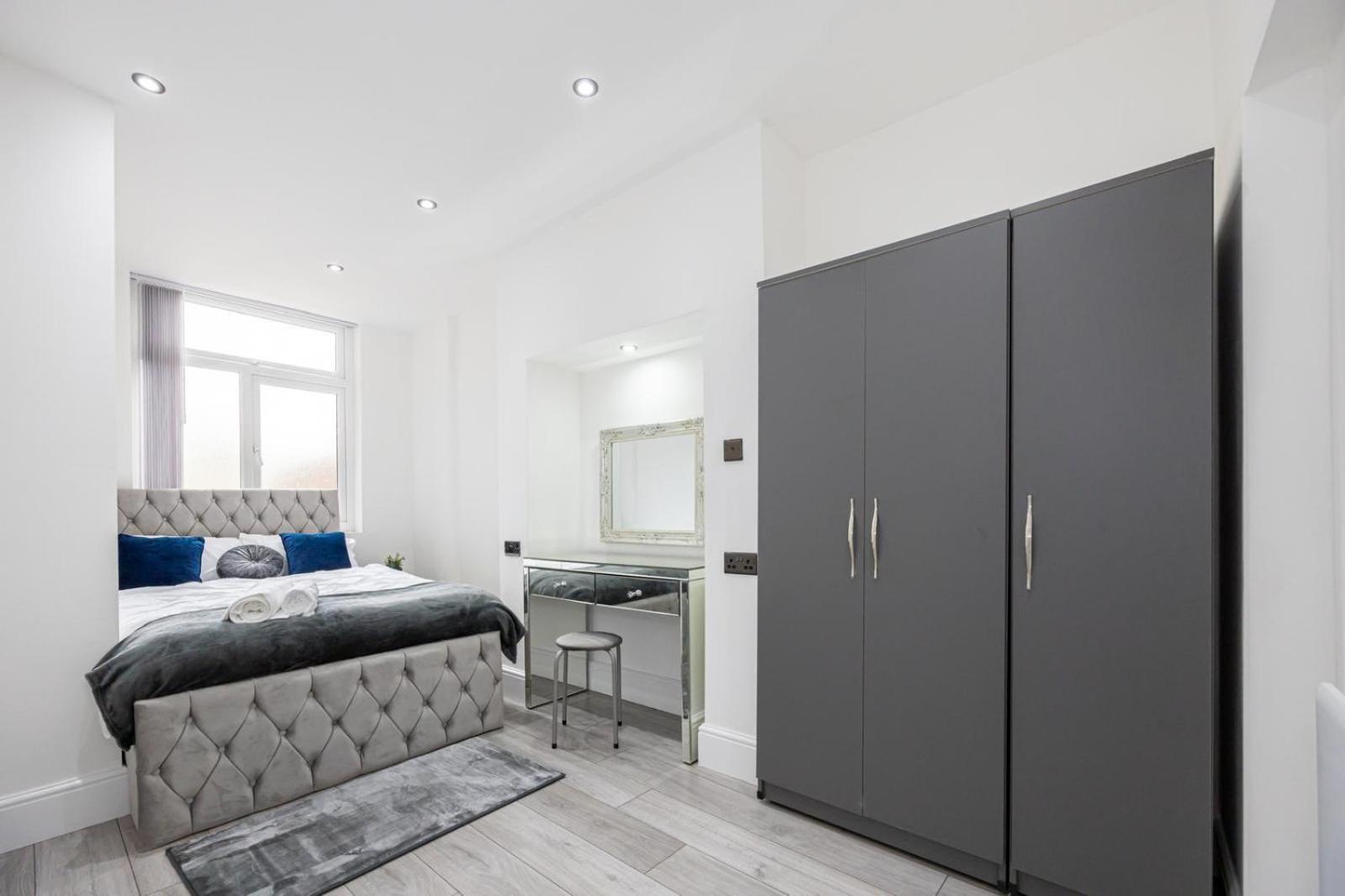 Westpoint Luxury Apartment Манчестър Стая снимка
